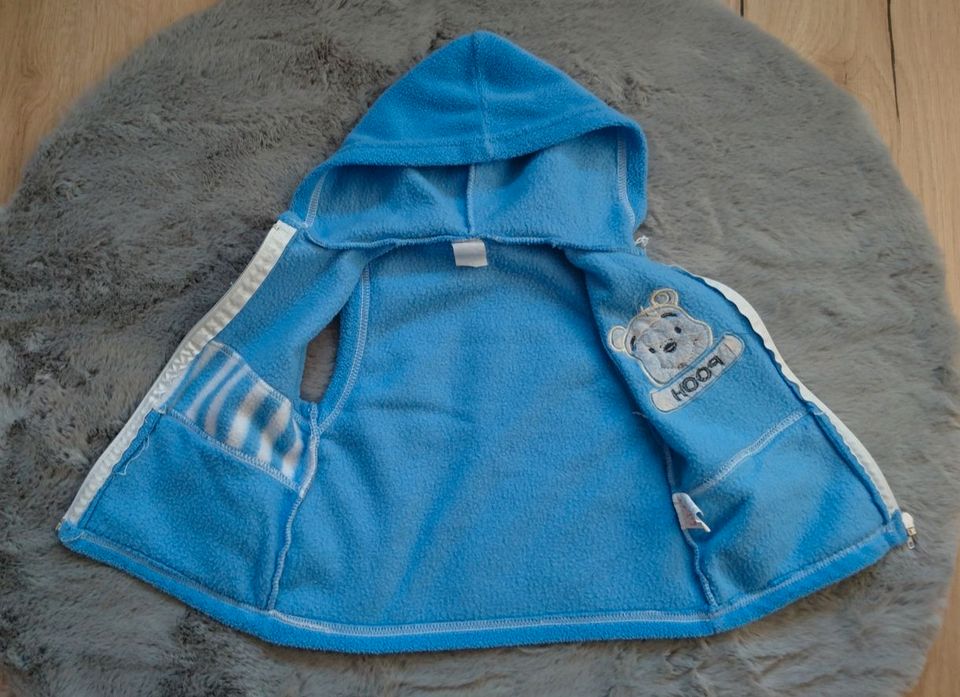 Set Übergang Pullover Hose Weste Fleece blau Bär Junge Gr. 92 in Rühen