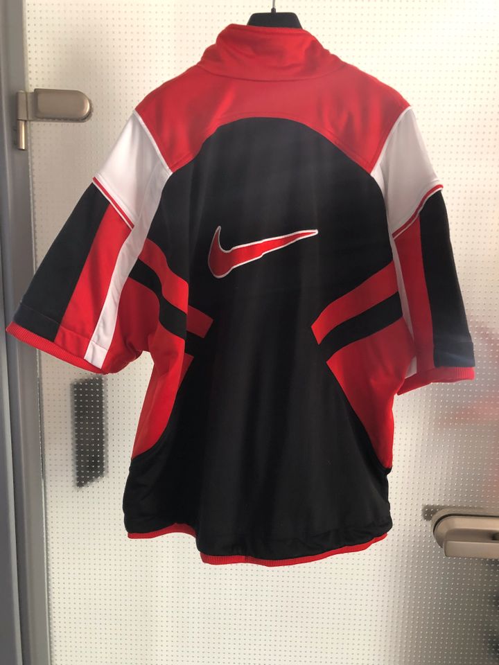 Nike Kurzarm Jacke Gr.M/L Vintage Retro in Eppingen