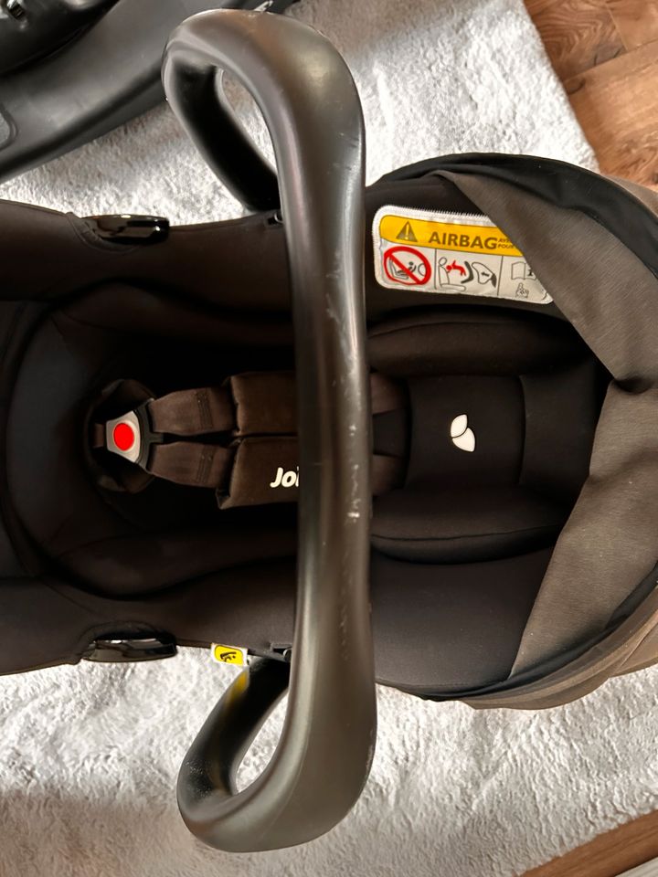 Joie I-Snug Babyschale + isofix Station in Uder