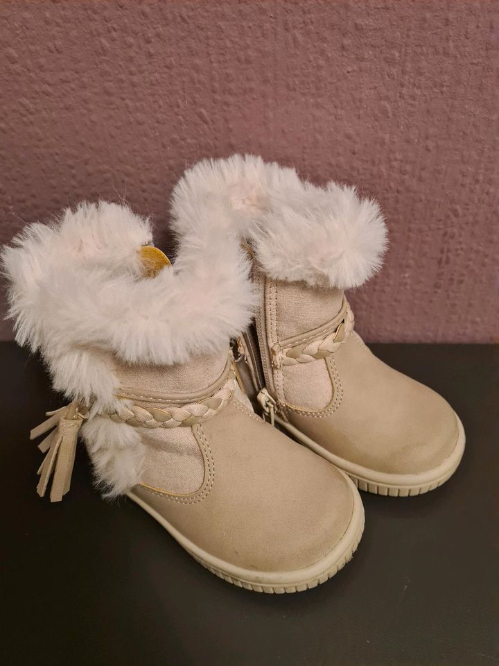 Warme Winter Stiefel (Größe 20) in Trimbs