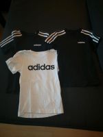 Adidas, tshirt, Paket, schwarz, weiß, Größe 110, Paket, set Hessen - Rodgau Vorschau