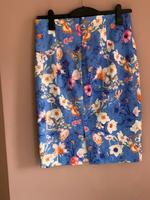 Zara Rock Sommer Blumen Floral Business neu Frühling Rheinland-Pfalz - Bitburg Vorschau