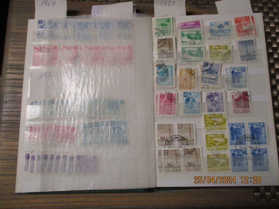 Briefmarken Rumänien mit Alben in Essen