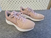Nike Sneaker Downshifter 10, altrosa, rose, Gr. 40 8,5 Schleswig-Holstein - Erfde Vorschau