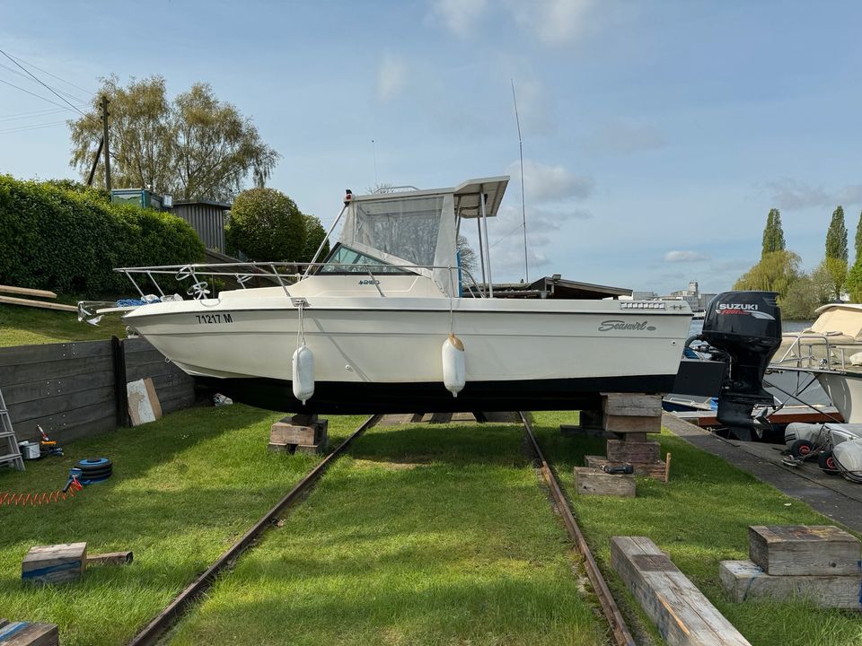 Seaswirl 2150 Striper mit 175 PS Suzuki 4Stroke in Oststeinbek