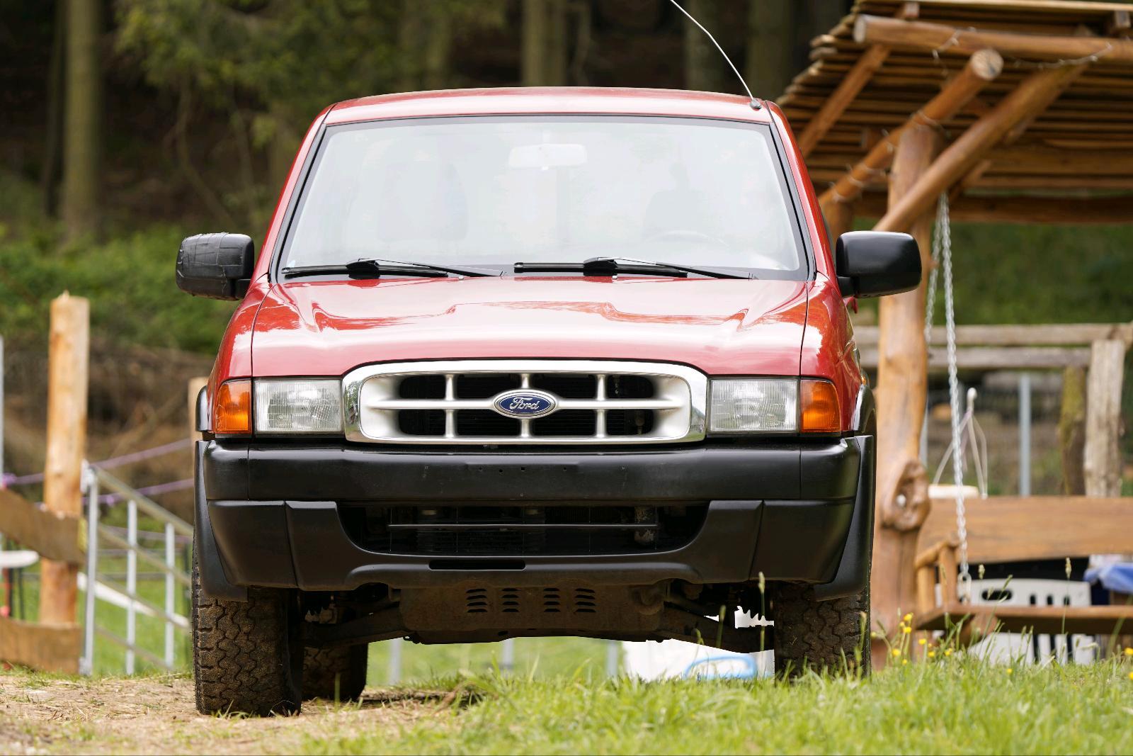 Abbildung des Autos FORD RANGER PICKUP B2500…