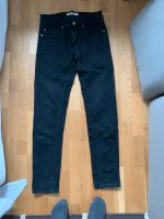 ZARA Jeans schwarz Gr.38 ( W 30) Mecklenburg-Vorpommern - Greifswald Vorschau