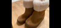 UGGs Winterstiefel Jorie Größe 23,5 Nordrhein-Westfalen - Mülheim (Ruhr) Vorschau