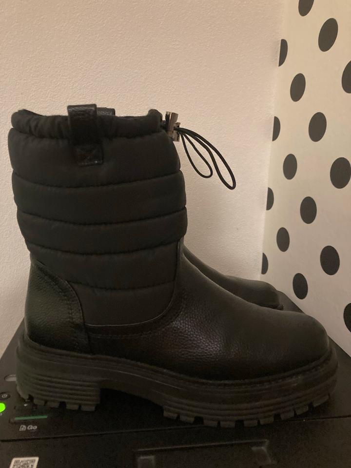 Bullboxer Stiefel schwarz Boots wie neu Damen 39 Schuhe in Bergisch Gladbach