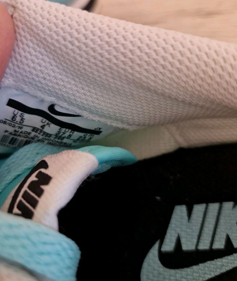 ❤️ NEU Nike Wmns Classic Cortez 37,5 Silber helltürkis in Ennepetal