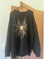 Schwarzer Pullover mit Spinnenmuster. Größe XL Bayern - Pfarrkirchen Vorschau