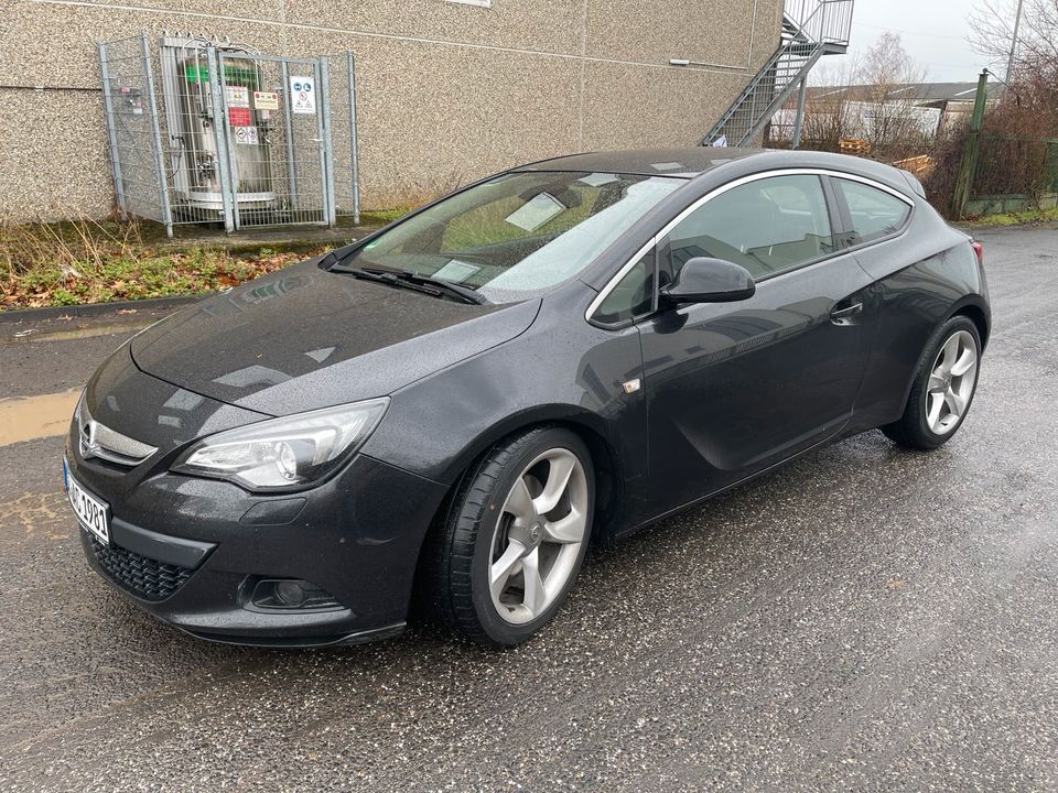 Opel Astra j GTC in Wachtberg