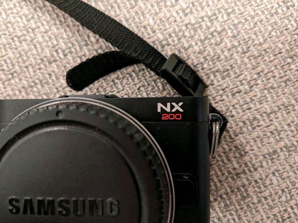 Digitalkamera Systemkamera Samsung NX200 Objektiv, Blitz in Rheinbach