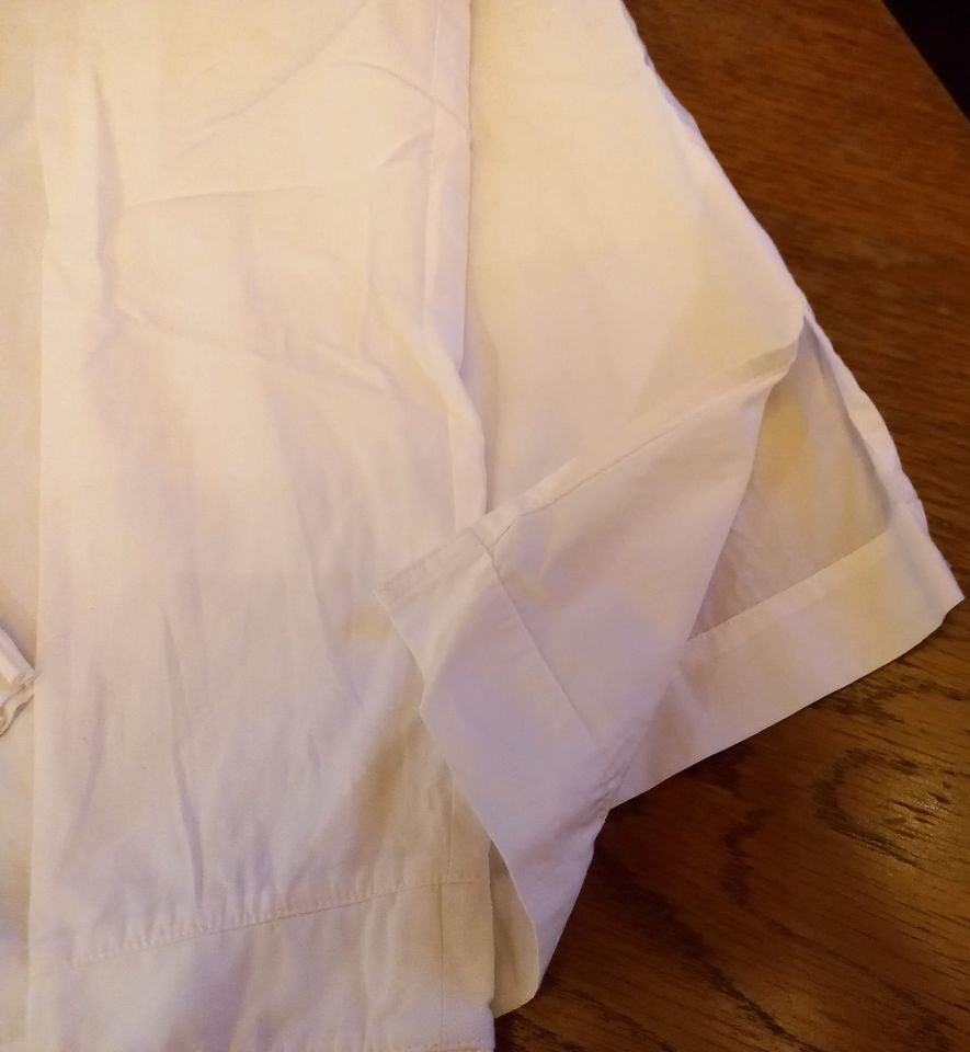 Schöne Bluse in weiß mit Stehkragen - Größe S in Apolda