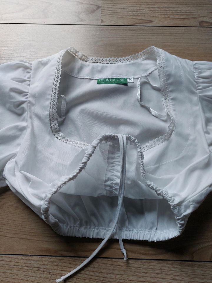 Dirndl Bluse weiß Größe 30, nur 1x getragen in Oettingen in Bayern