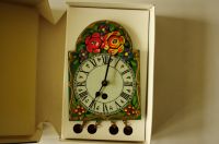 Wintermantel Uhr 302/1 aus Holz mit sehr schönen floralen Motiven Schleswig-Holstein - Ahrensburg Vorschau