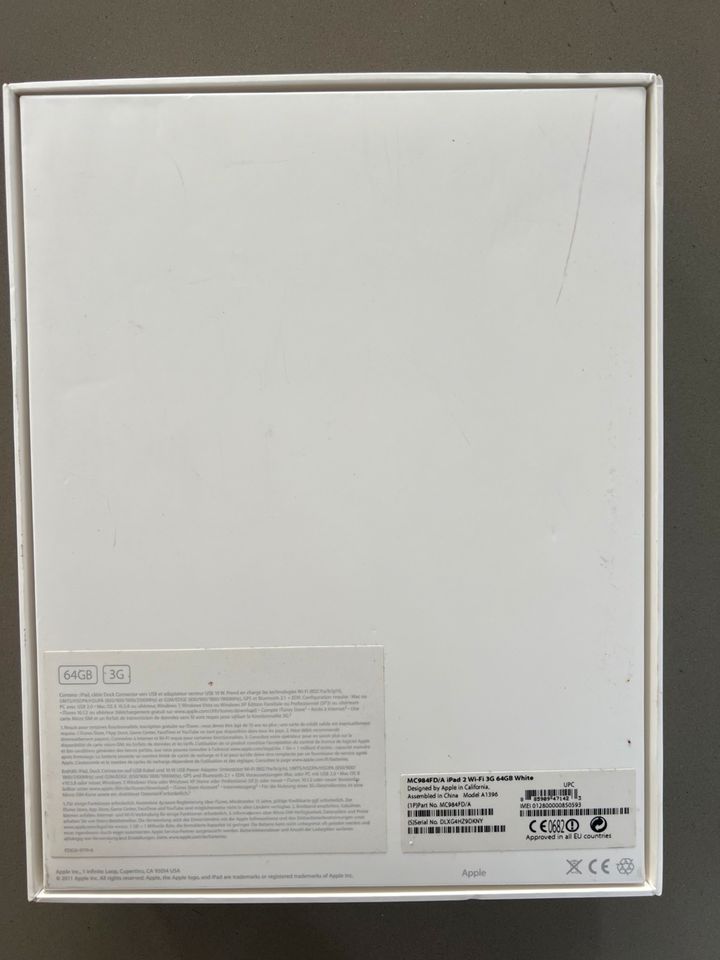 iPad 2 Karton / Verpackung / 64 GB White / Jahr 2011 in Bielefeld