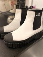 Moschino Sneaker Stiefeletten Größe 39 echte Leder Nordrhein-Westfalen - Schalksmühle Vorschau