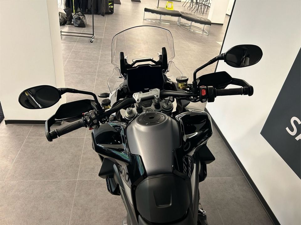 Triumph Tiger 1200 GT PRO NEUES MODELL in Saarbrücken