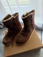 UGG Winterstiefel braun gefüttert Frankfurt am Main - Bergen-Enkheim Vorschau