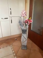 Vase mit Kunststoff Blumen Wandsbek - Hamburg Rahlstedt Vorschau