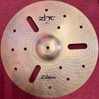 Zildjian ZHT EFX 18" Crash mit kleinem Riss Düsseldorf - Heerdt Vorschau