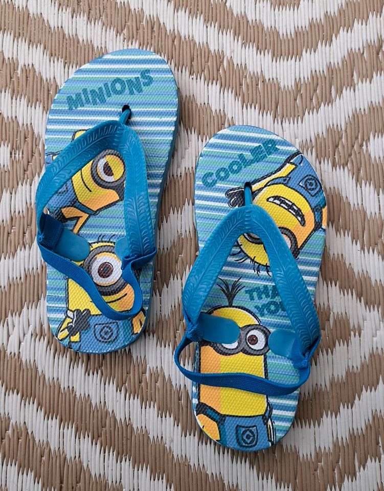 Neue Minions Baby Badeschuhe Gr. 23 Flip Flops in Hof bei Westerwald