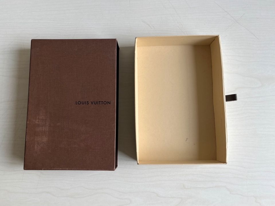 Louis Vuitton Box klein in Hamburg