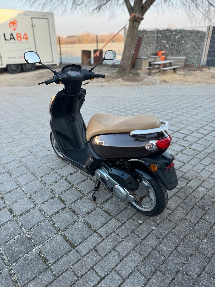 Peugeot Kisbee 50ccm 4T Roller 45km/h in Ergolding