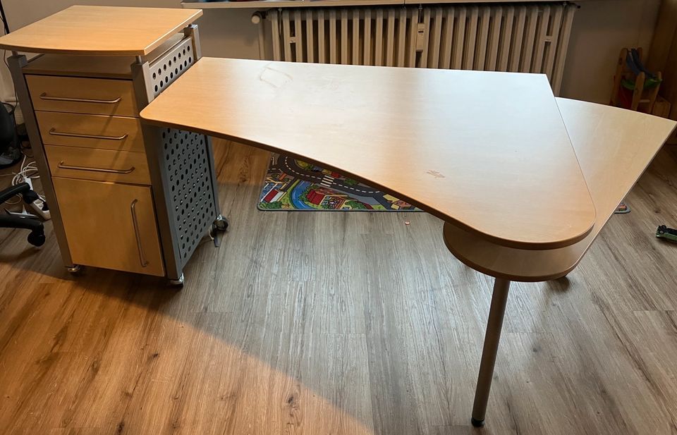 Schreibtisch in Pinneberg