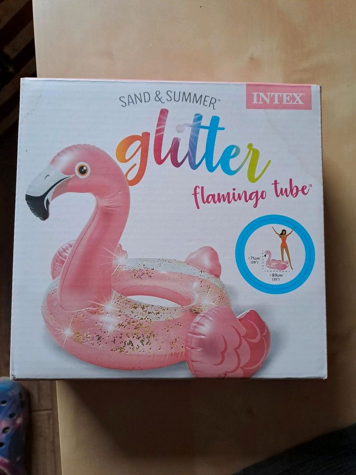 Intex Glitter Flamingo tube "neu" in Schellerten