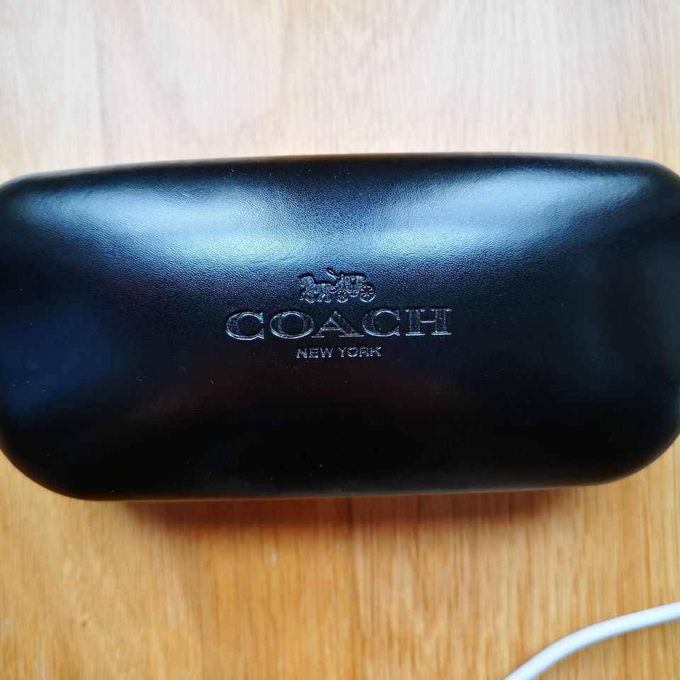 Original Coach Sonnenbrille Neu schwarz uni Etui in Radebeul