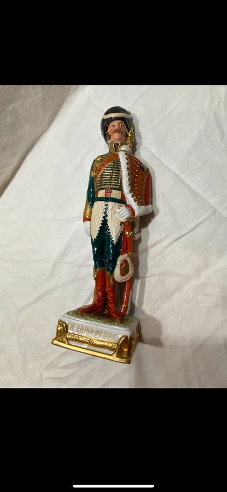 Scheibe Alsbach Porzellan Figuren Napoleons Garde in Essen