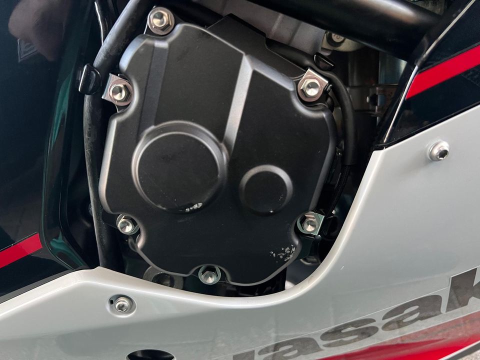 Kawasaki ZX10R Baujahr 2022 - Top Zustand! in Dieburg