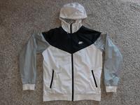 Nike Sportswear Trainingsjacke Gr. M Hessen - Hünfeld Vorschau