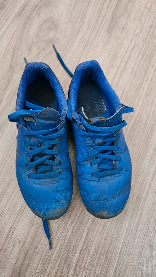 Fussballschuhe Tiempo Nike Größe 32 in Schifferstadt