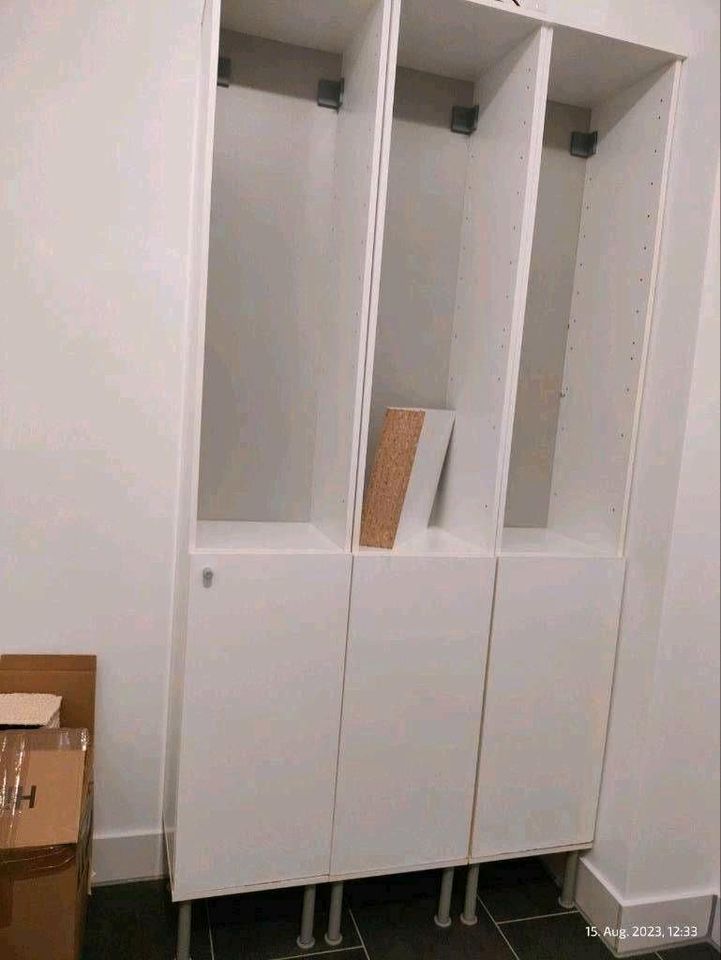 Ikea Badschrank Hochschrank Fullen 180cm Glasboden Rückwand grau in München