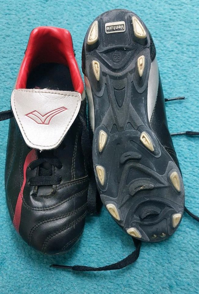 Kinder Fußballschuhe Gr. 32 in Sommerach