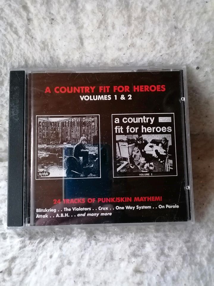 A country fit for heroes Volumes 1 & 2 in Oelixdorf