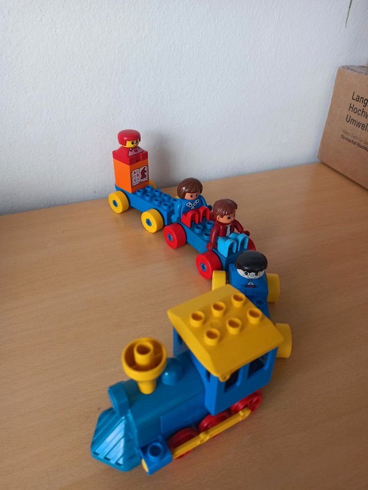 Lego Duplo Eisenbahn mit Anhänger in Leipzig