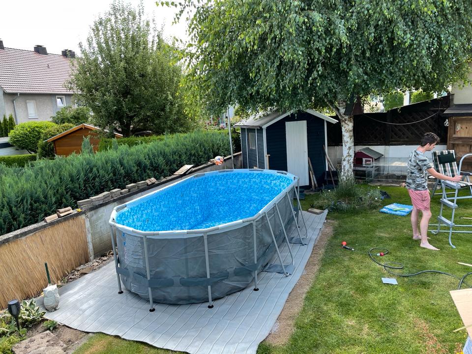 Bestway Stahlrahmen Pool 424x250x100 inkl. Sandfilter-Pumpe in Menden