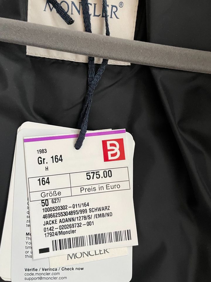 Moncler Jacke Größe XS 34 36 wie neu schwarz in Lüchow