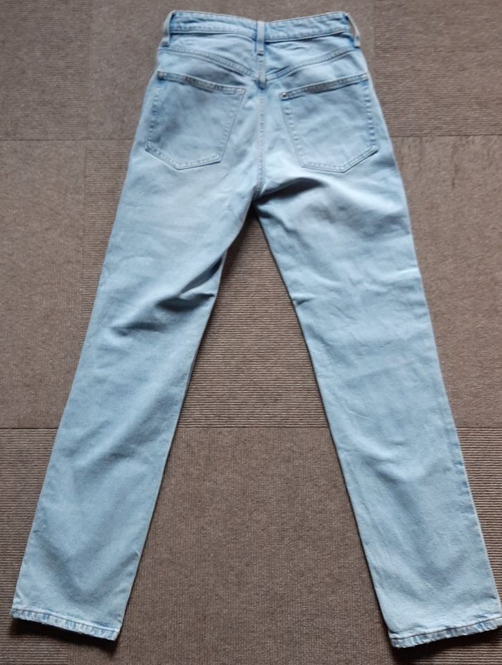 Jeans H&M, Gr. 34 in Schwelm