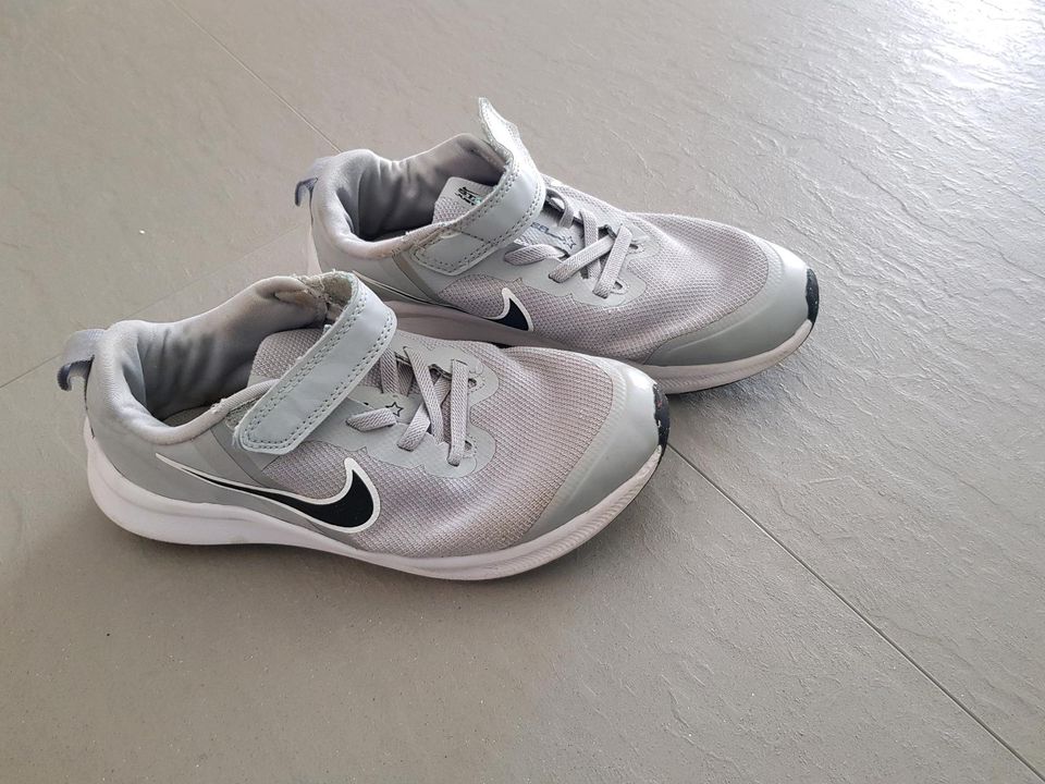 Nike Schuhe Kinder Größe 33,5 grau in Nordrhein-Westfalen - Eitorf |  Gebrauchte Kinderschuhe Größe 33 kaufen | eBay Kleinanzeigen ist jetzt  Kleinanzeigen