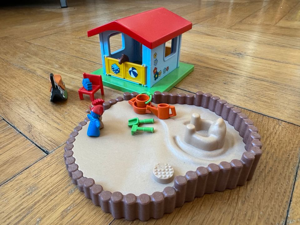 Playmobil 9814 Spielhaus + Sandkasten Schaukelpferd | vollständig in Berlin