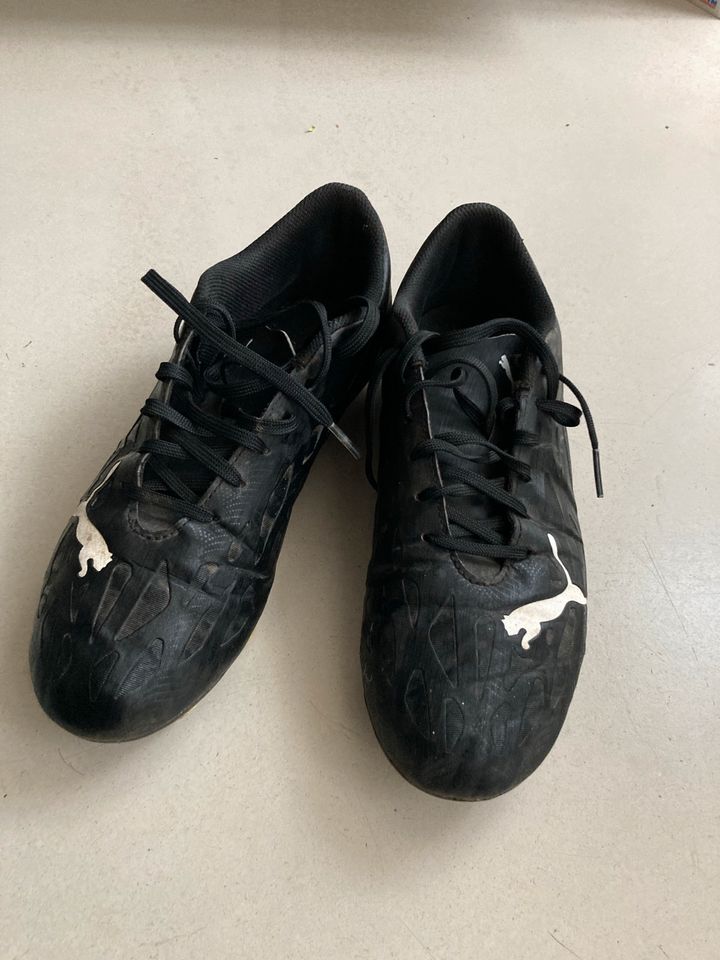 Puma Ultra Fußballschuhe Größe 40 in Kiel