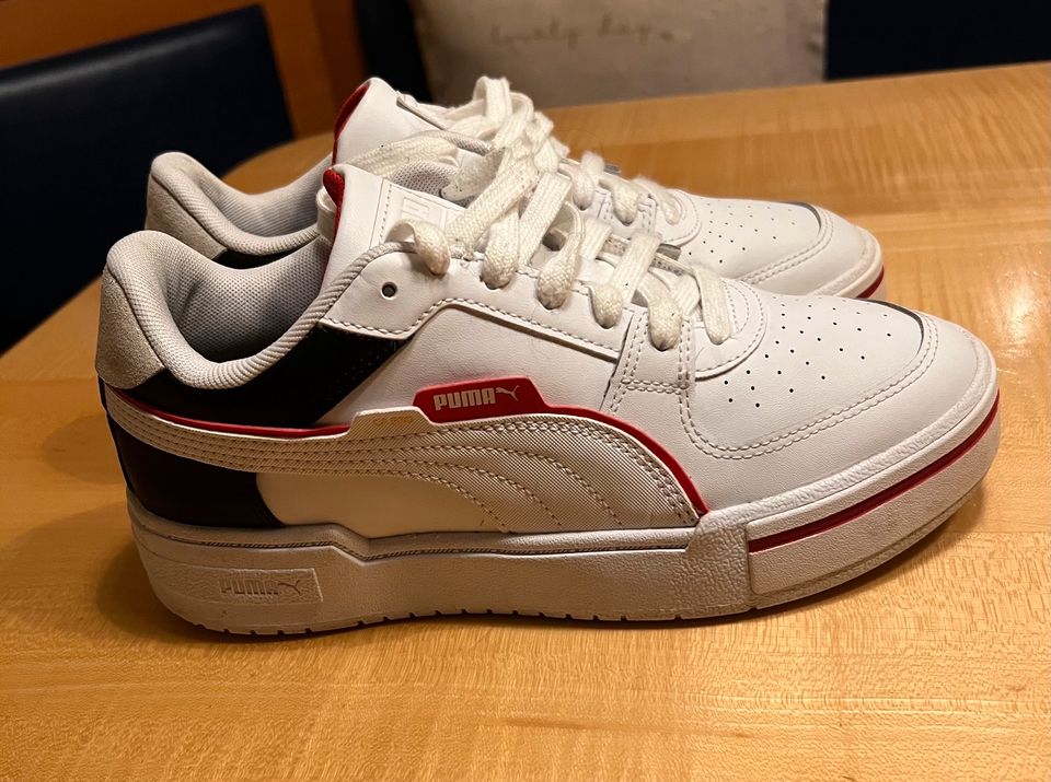 Sneakers puma sehr guter Zustand Gr 38 in Taufkirchen Vils