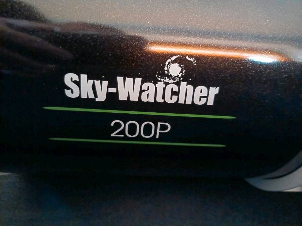 SkyWatcher 200P Tubus 8" (f=5) mit kompl.Zubehör in Lemgo