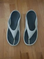 Crocs Zehentrenner Flipflops Badelatschen Niedersachsen - Ganderkesee Vorschau