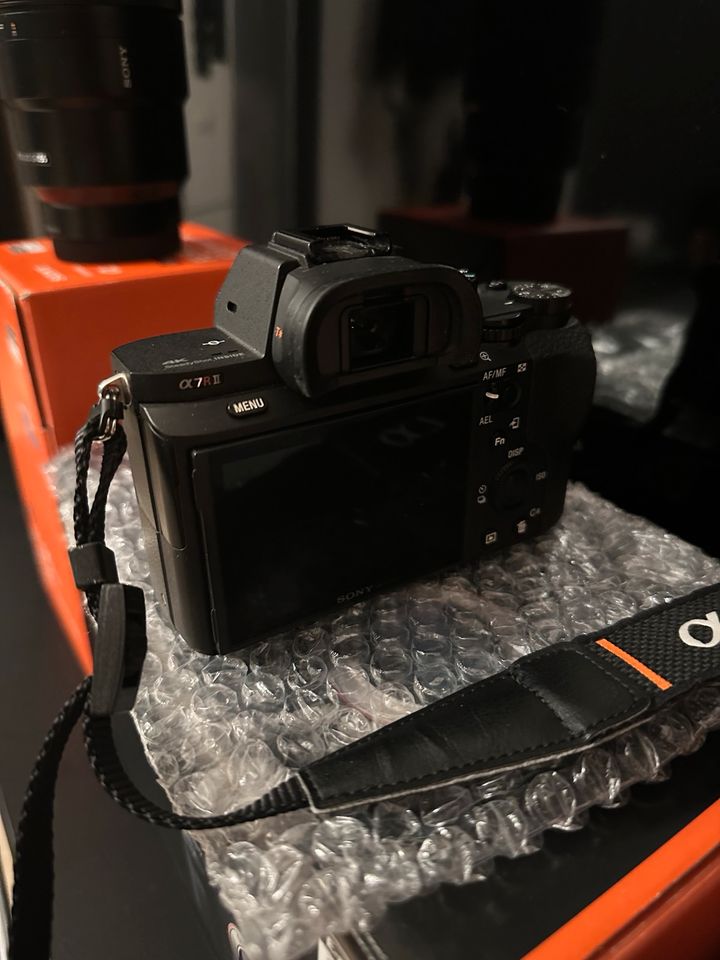 Sony A7R2 Body im Neuzustand + Objektive im neuwertigem Zustand in Berlin